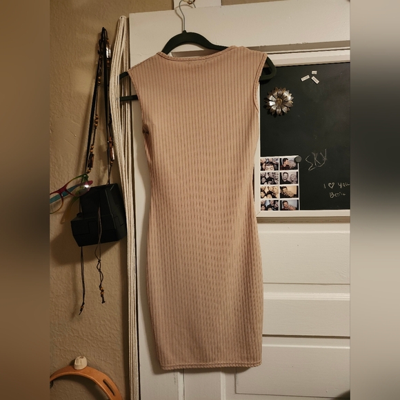 PrettyLittleThing Dress - Picture 2 of 10